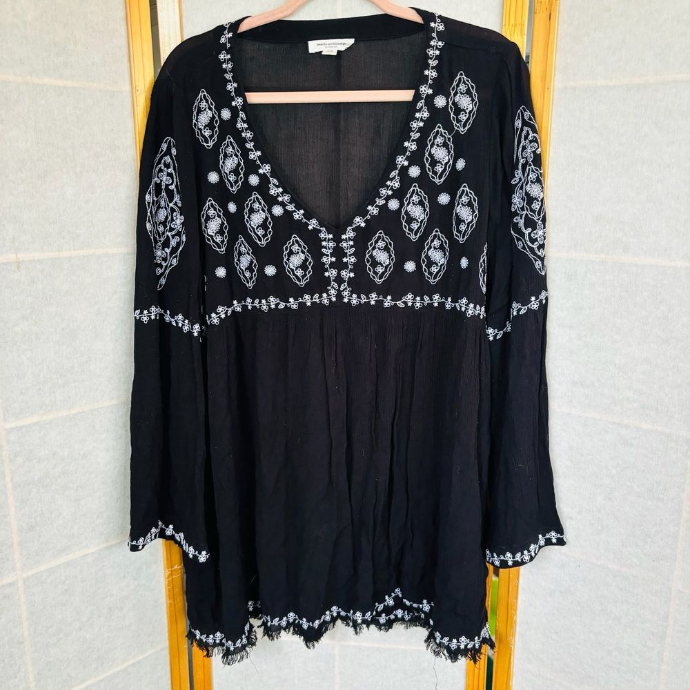 BEACH LUNCH LOUNGE Emani Embroidered Crinkle Top Size Medium Flowy Blouse India‎